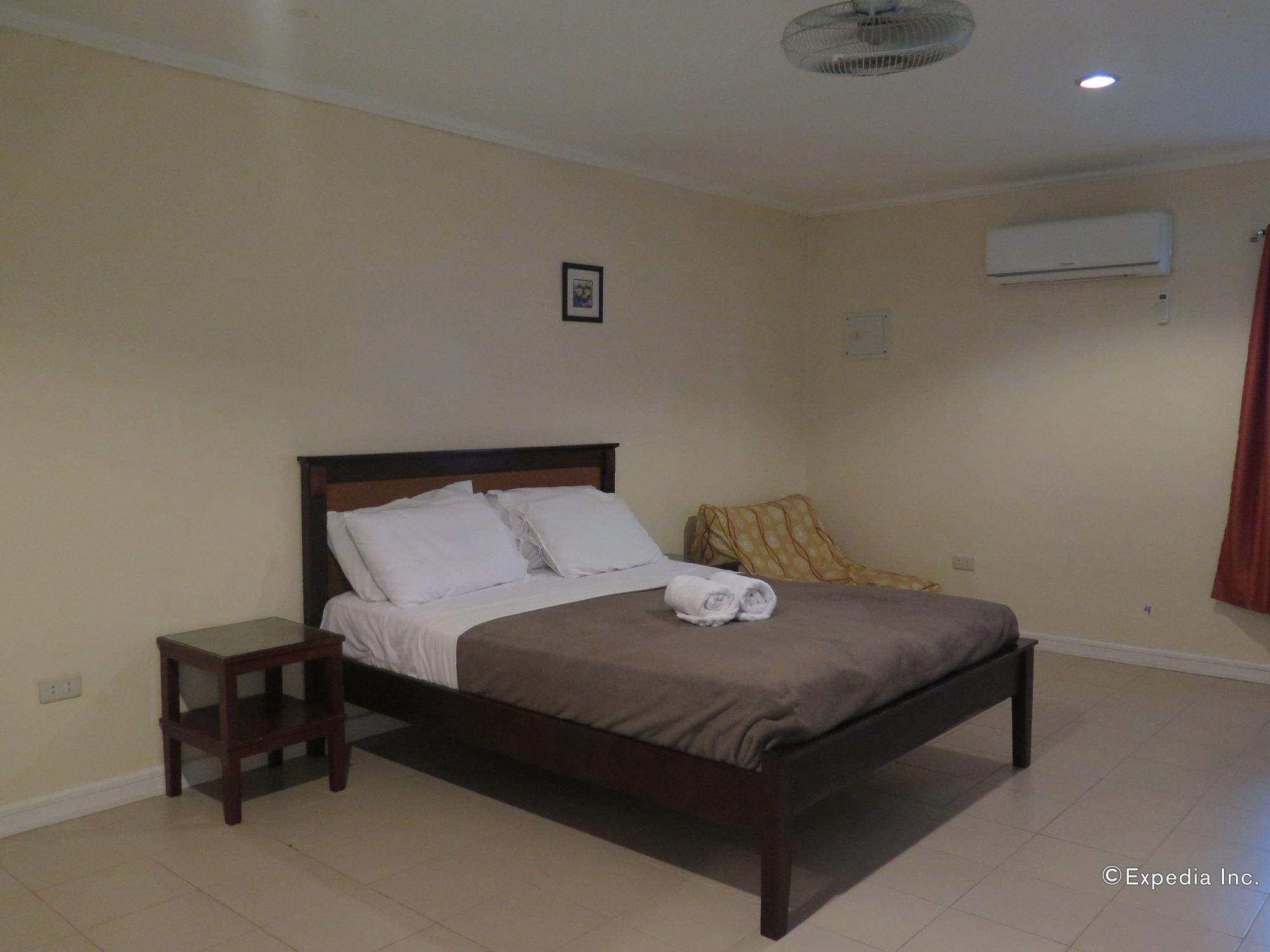 Villa Del Pueblo Inn Панглао Екстериор снимка