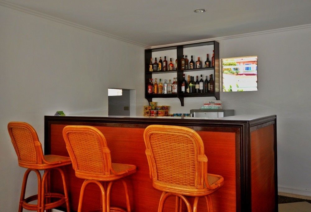 Villa Del Pueblo Inn Панглао Екстериор снимка