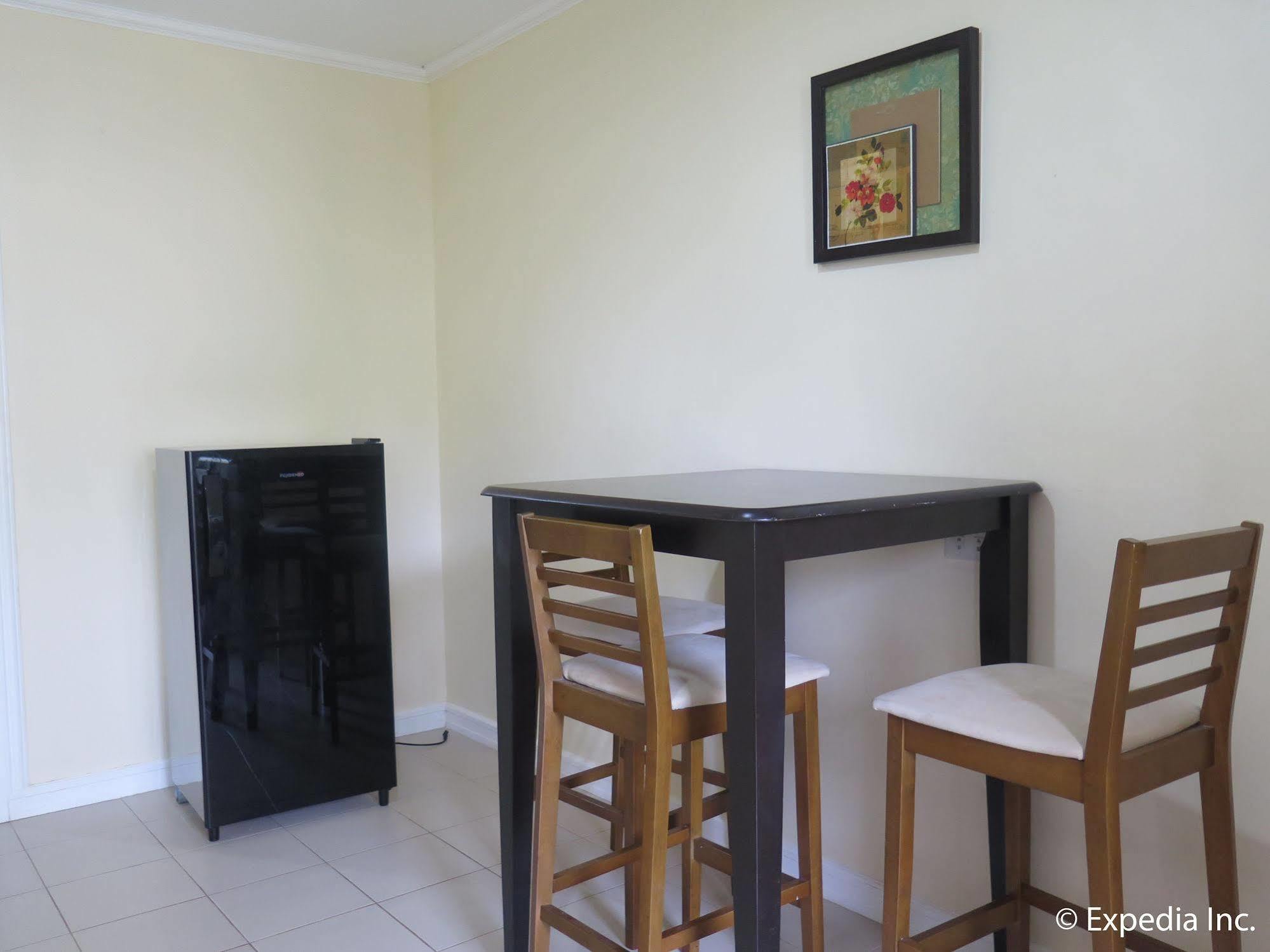 Villa Del Pueblo Inn Панглао Екстериор снимка